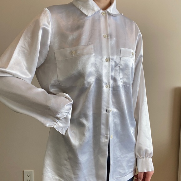 Vɪɴᴛᴀɢᴇ sʜɪɴʏ ᴡʜɪᴛᴇ ʙʟᴏᴜsᴇ - Picture 4 of 5